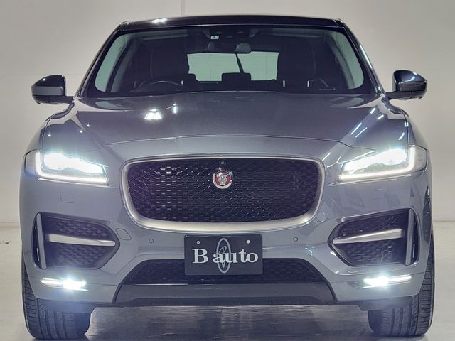 Jaguar F-PACE 2018-04 1797-15