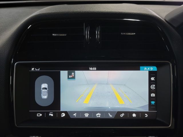 Jaguar F-PACE 2018-04 1797-21