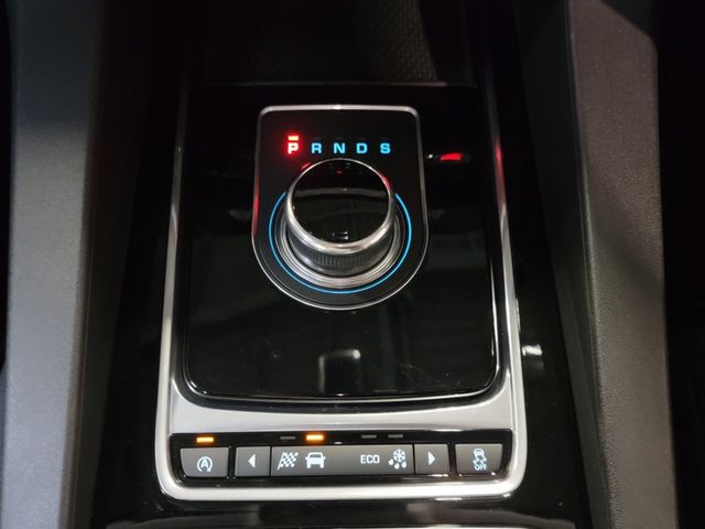 Jaguar F-PACE 2018-04 1797-22