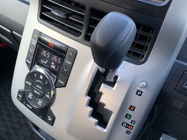 Toyota NOAH 2012-06 193535-19