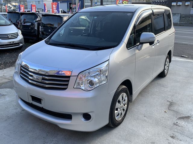 Toyota NOAH 2012-06 193535-0