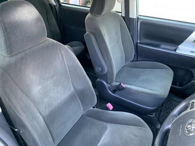 Toyota NOAH 2012-06 193535-13