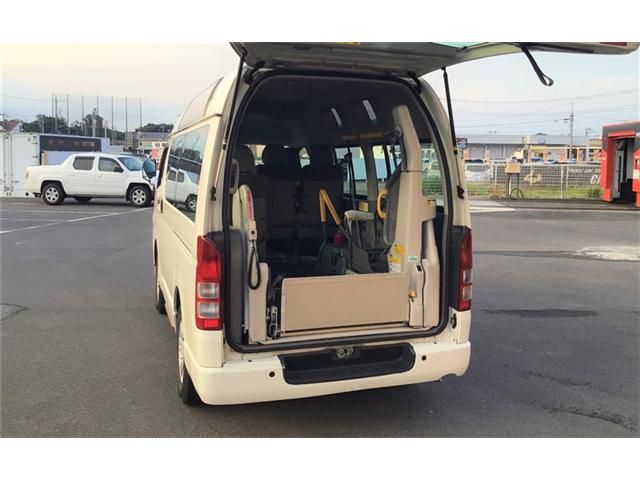 Toyota HIACE VAN 2010-05 8494-22