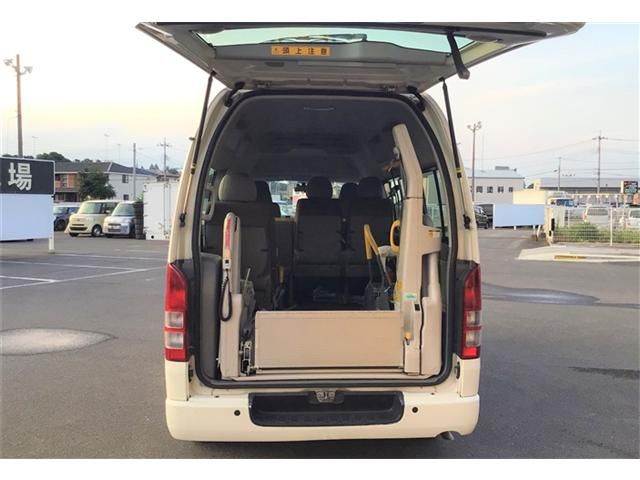 Toyota HIACE VAN 2010-05 8494-7