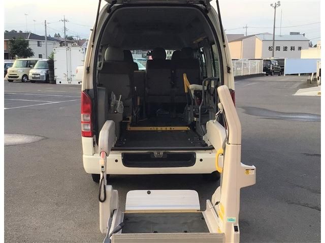 Toyota HIACE VAN 2010-05 8494-24
