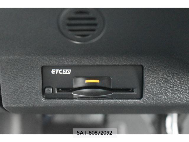Nissan Ariya 2023-09 234867-8