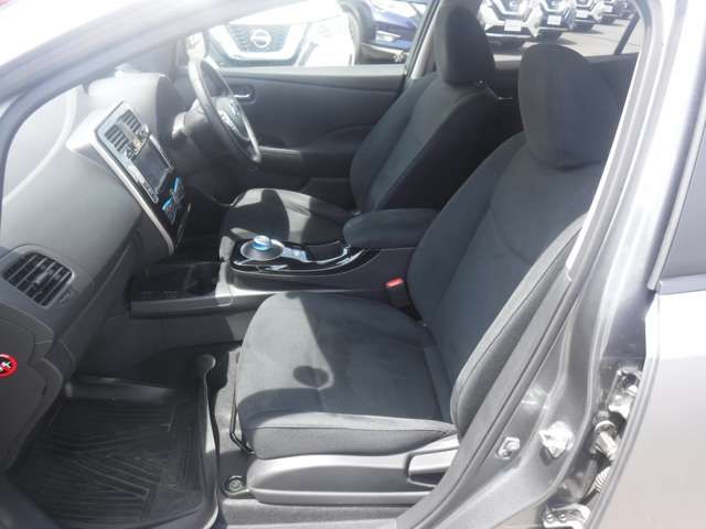 Nissan LEAF 2016-05 7860-11