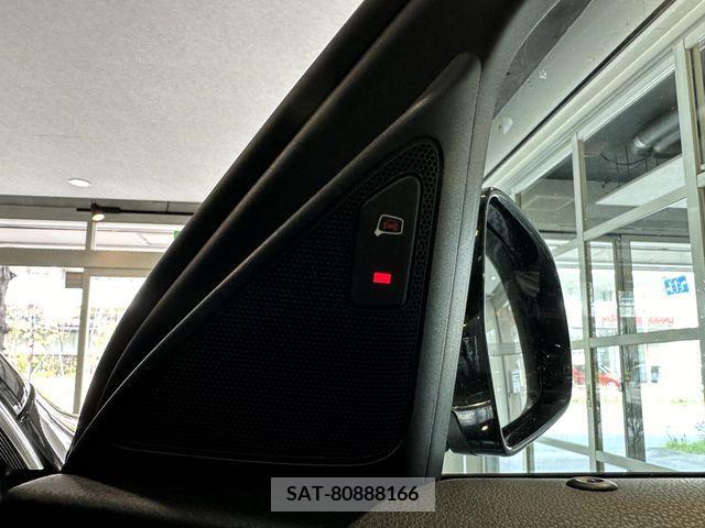Audi Q3 2019-04 242375-24