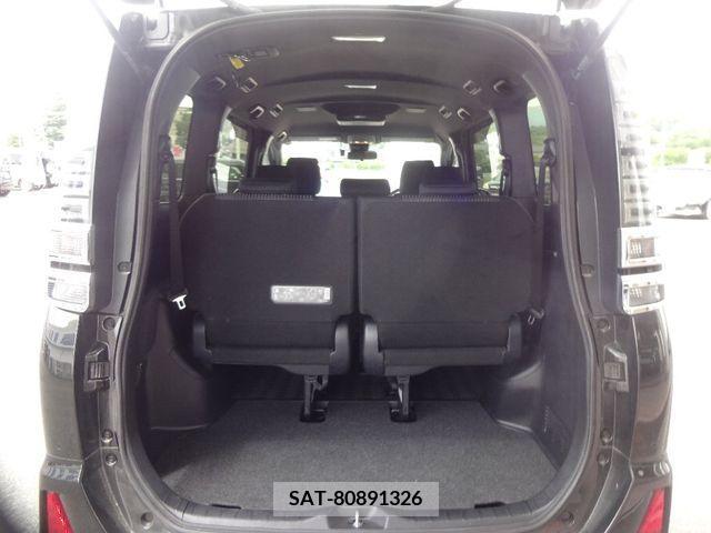 Toyota VOXY 2019-06 321638-6