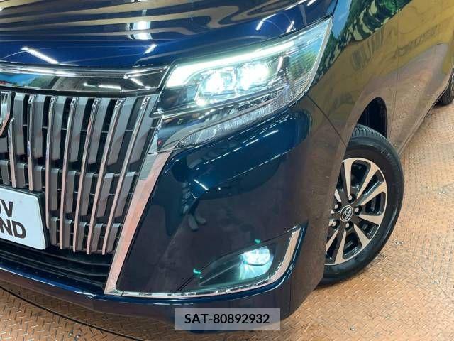 Toyota ESQUIRE 2018-08 268532-12