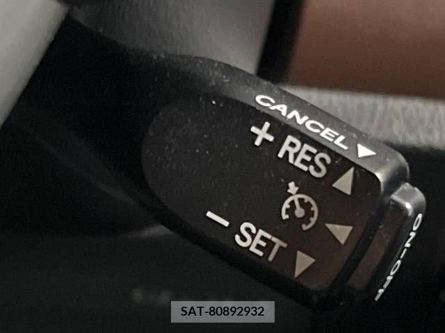 Toyota ESQUIRE 2018-08 268532-5