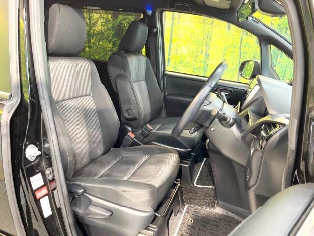 Toyota VOXY 2019-07 16545-8