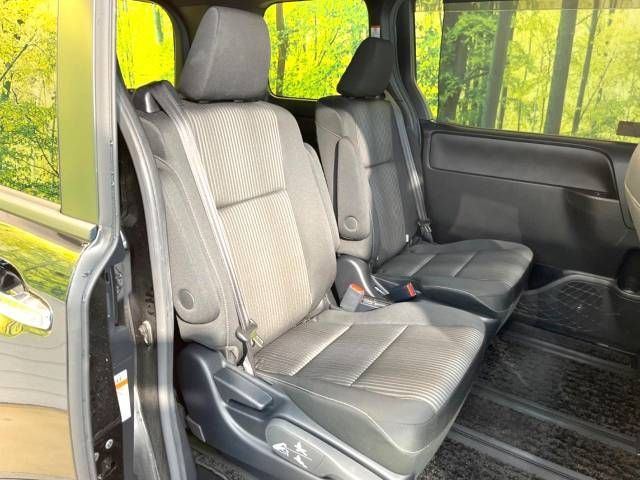 Toyota VOXY 2019-07 16545-9