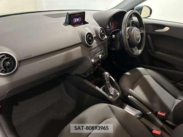 Audi A1 2015-09 242091-7