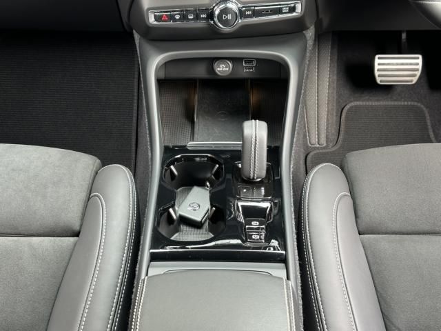 Volvo XC40 2022-05 23779-28