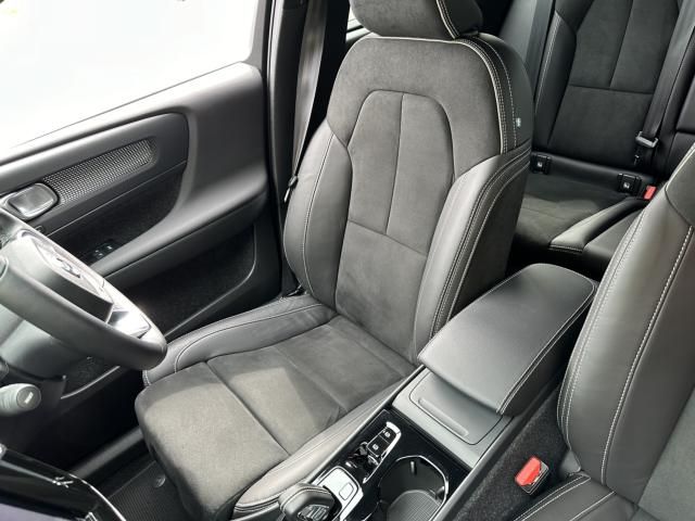 Volvo XC40 2022-05 23779-25