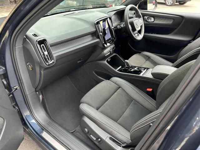 Volvo XC40 2022-05 23779-22