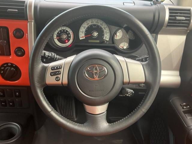 Toyota FJ CRUISER 2013-11 184520-11