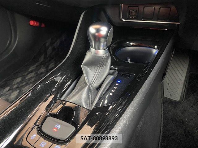 Toyota C-HR 2018-05 295486-19