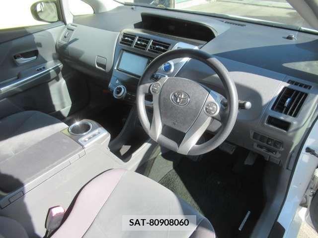 Toyota PRIUS ALPHA 2012-04 208991-11