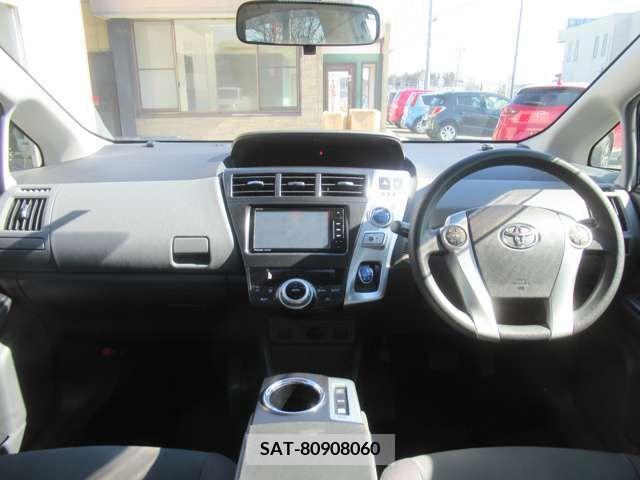 Toyota PRIUS ALPHA 2012-04 208991-9
