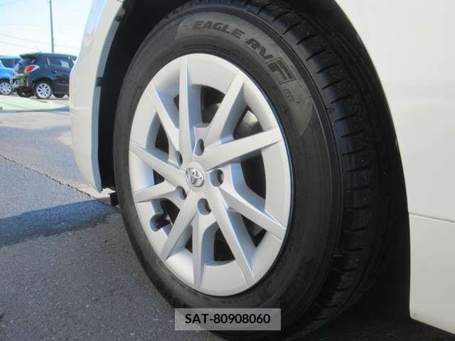 Toyota PRIUS ALPHA 2012-04 208991-8