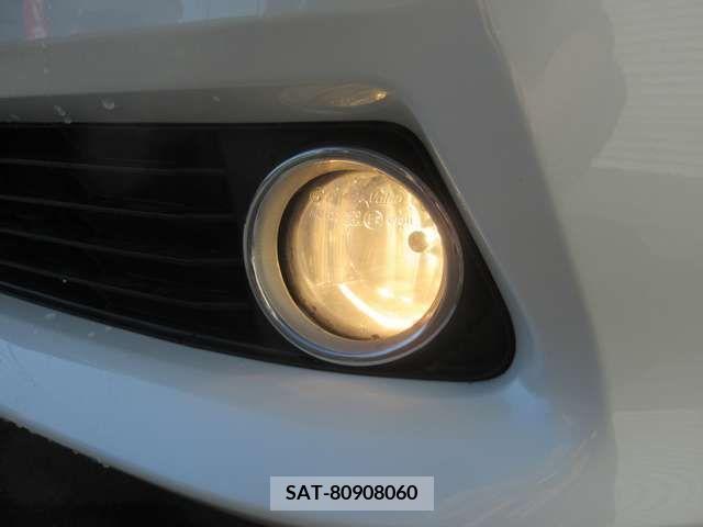 Toyota PRIUS ALPHA 2012-04 208991-7