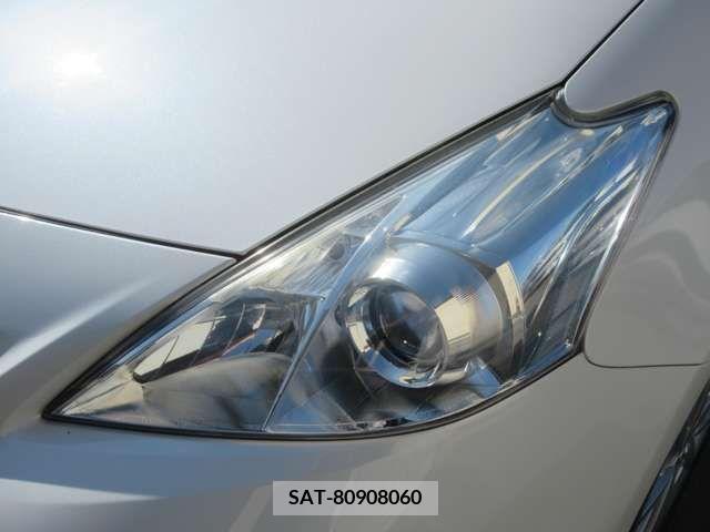 Toyota PRIUS ALPHA 2012-04 208991-6