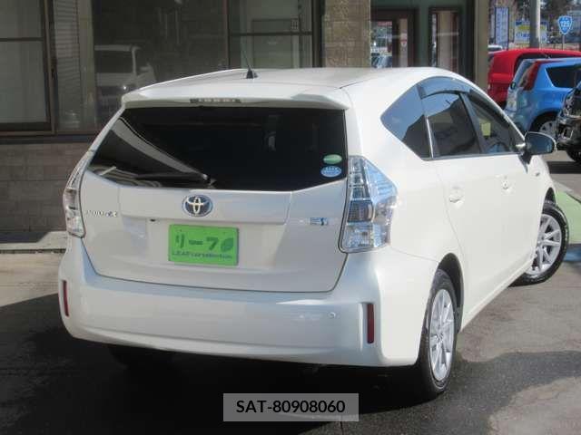 Toyota PRIUS ALPHA 2012-04 208991-1