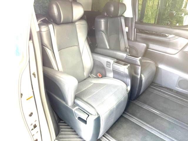 Toyota VELLFIRE 2019-09 1048-9