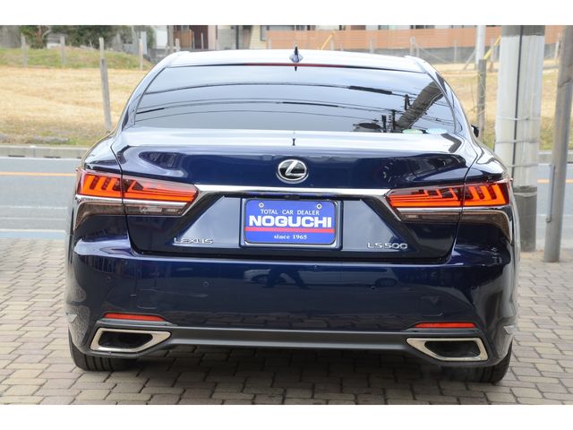 Lexus LS 2018-09 523-5
