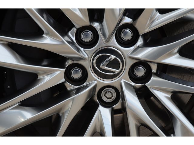 Lexus LS 2018-09 523-24