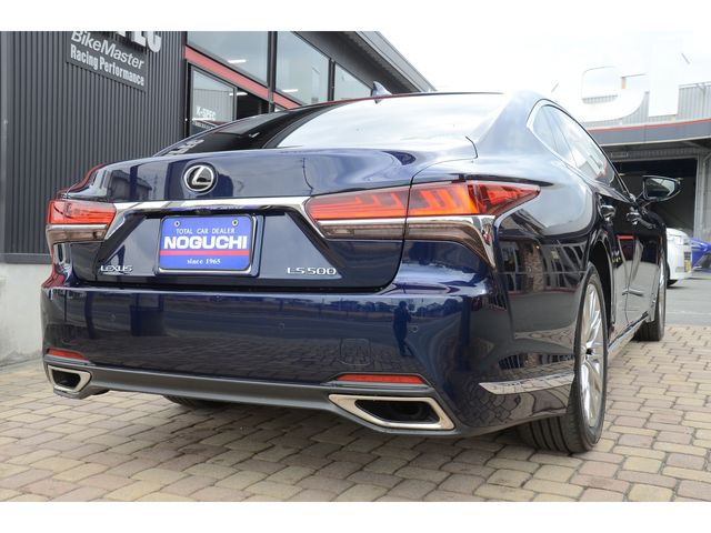 Lexus LS 2018-09 523-4