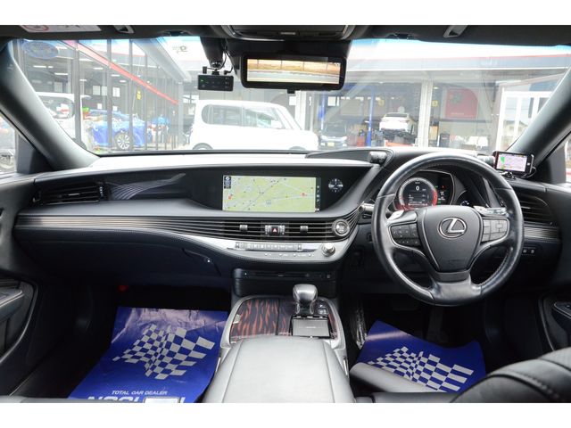 Lexus LS 2018-09 523-6