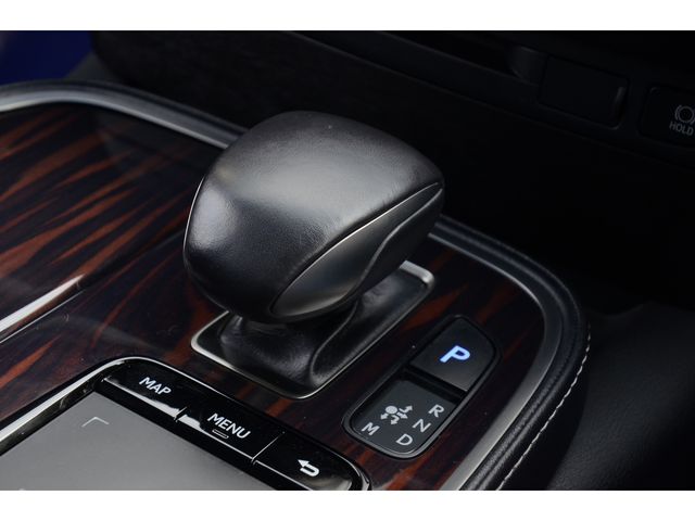 Lexus LS 2018-09 523-12