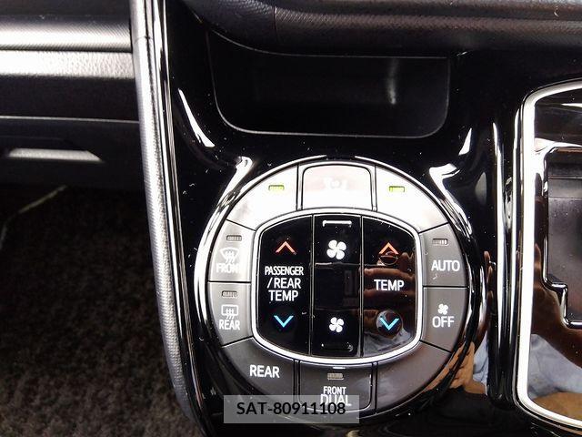 Toyota NOAH 2018-04 321610-8