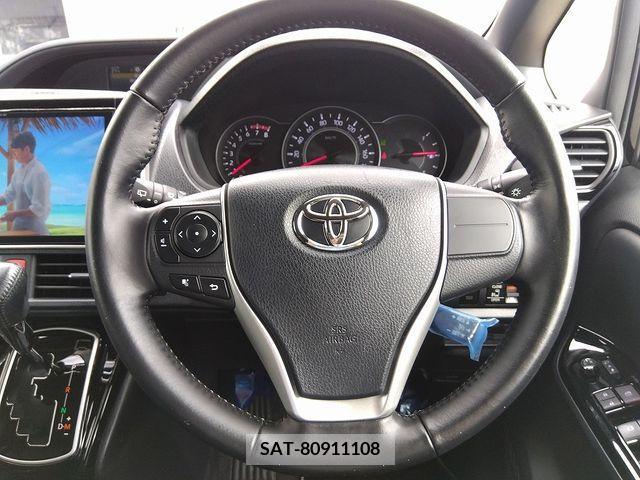 Toyota NOAH 2018-04 321610-21