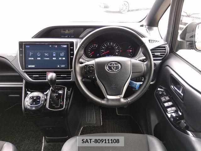Toyota NOAH 2018-04 321610-3