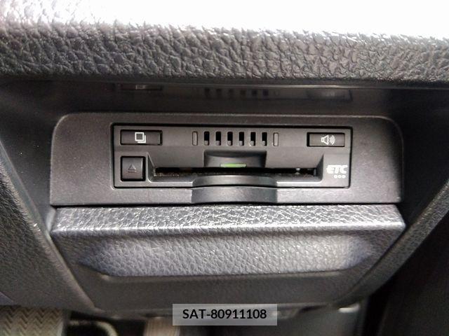 Toyota NOAH 2018-04 321610-13