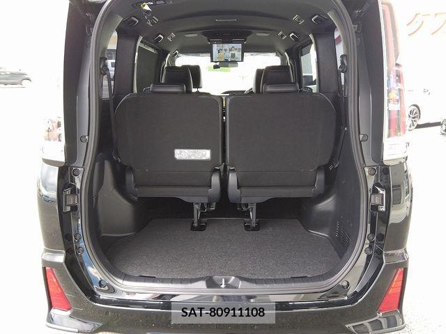 Toyota NOAH 2018-04 321610-19