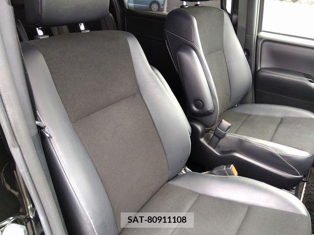 Toyota NOAH 2018-04 321610-17