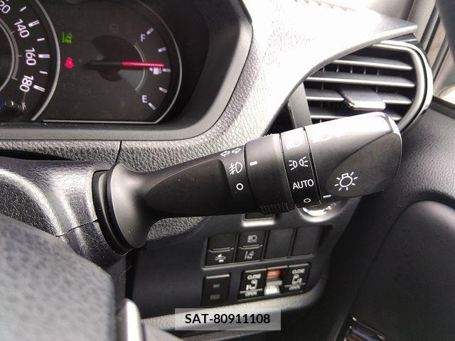 Toyota NOAH 2018-04 321610-24