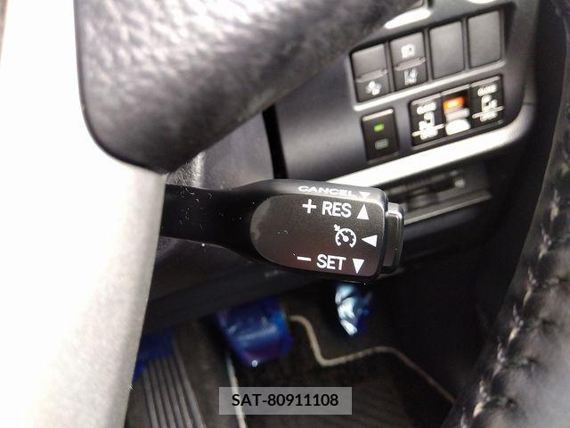 Toyota NOAH 2018-04 321610-25