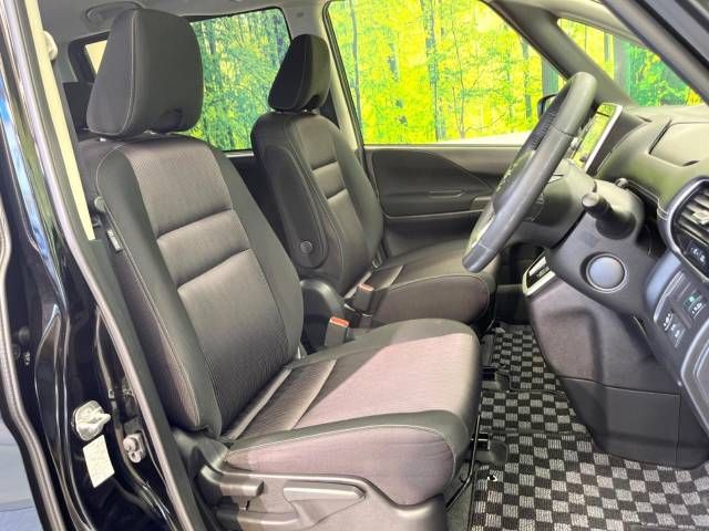 Nissan SERENA 2018-08 24493-8