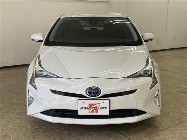 Toyota PRIUS 2016-08 9574-1