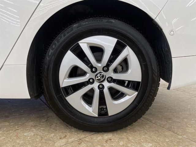 Toyota PRIUS 2016-08 9574-16