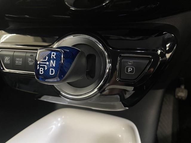 Toyota PRIUS 2016-08 9574-25