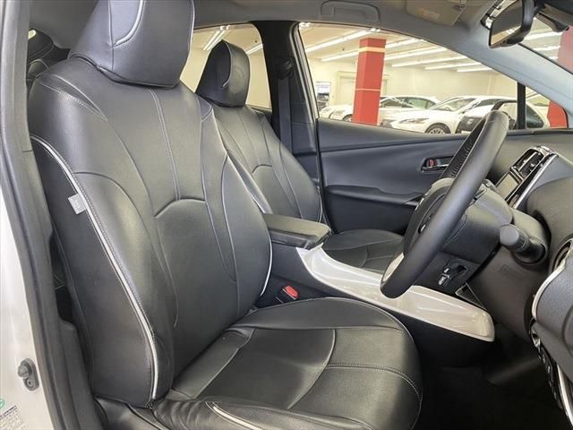 Toyota PRIUS 2016-08 9574-19