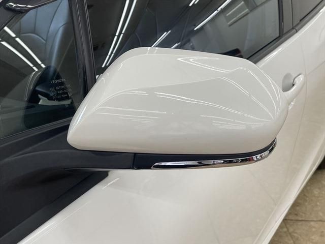 Toyota PRIUS 2016-08 9574-12