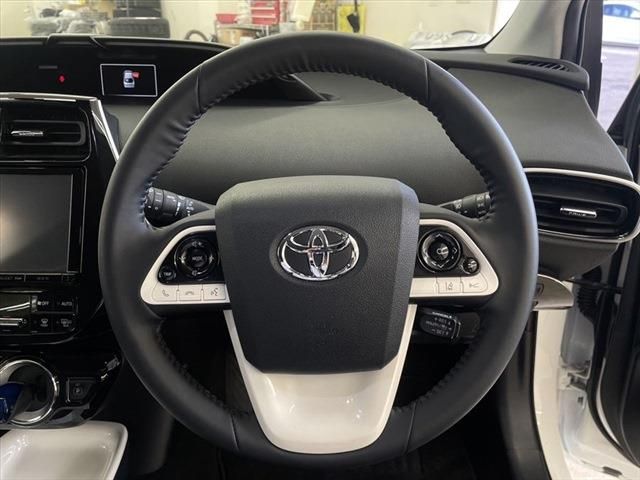 Toyota PRIUS 2016-08 9574-24